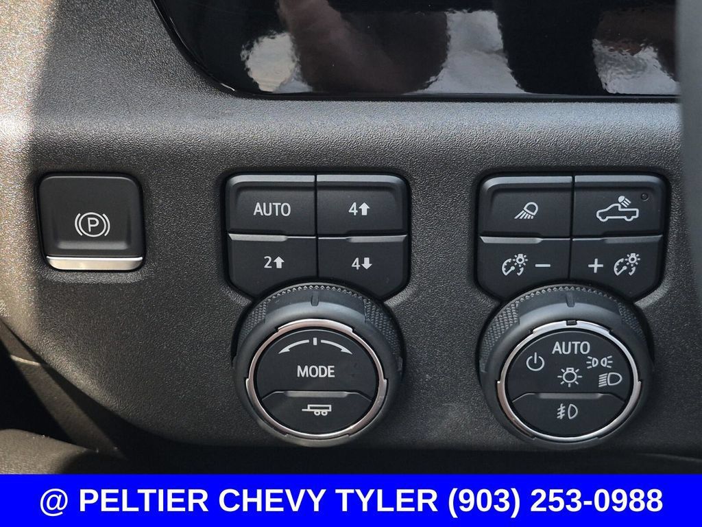 Used 2023 Chevrolet Silverado 1500 High Country w/ Z71 Off-Road Package AWD/4WD image 32