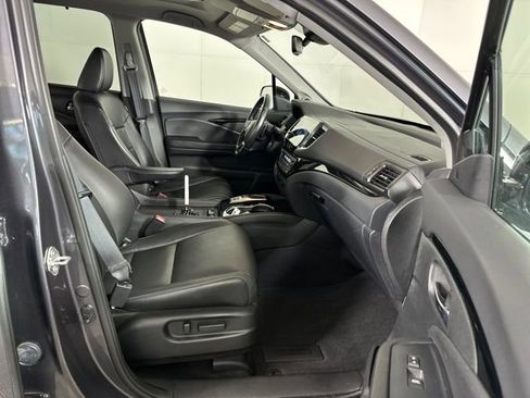 Used 2019 Honda Pilot Touring image 29