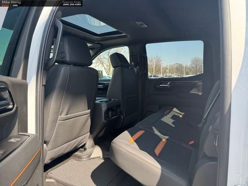 New 2026 GMC Sierra 1500 AT4 w/ Technology Package AWD/4WD image 13