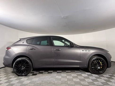 Used 2022 Maserati Levante Modena image 8