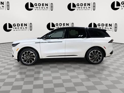 Used 2026 Lincoln Nautilus Reserve AWD/4WD image 5