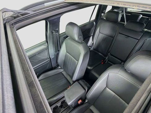 Used 2022 Volkswagen Tiguan SE R-Line FWD image 16