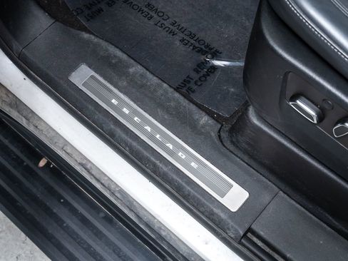 Used 2022 Cadillac Escalade Sport Platinum w/ Heavy-Duty Trailer Package image 32