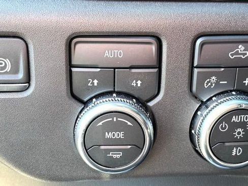 Used 2024 GMC Sierra 1500 Elevation image 19