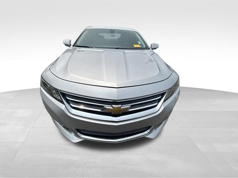 Used 2015 Chevrolet Impala LT FWD image 2