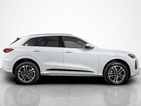 Used 2025 Audi Q5 Premium w/ Convenience Package AWD/4WD image 6