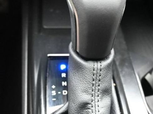 Used 2025 Toyota Camry SE w/ Convenience Package FWD image 38