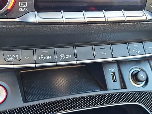 Used 2025 Audi SQ5 Premium Plus w/ Premium Plus Package image 18