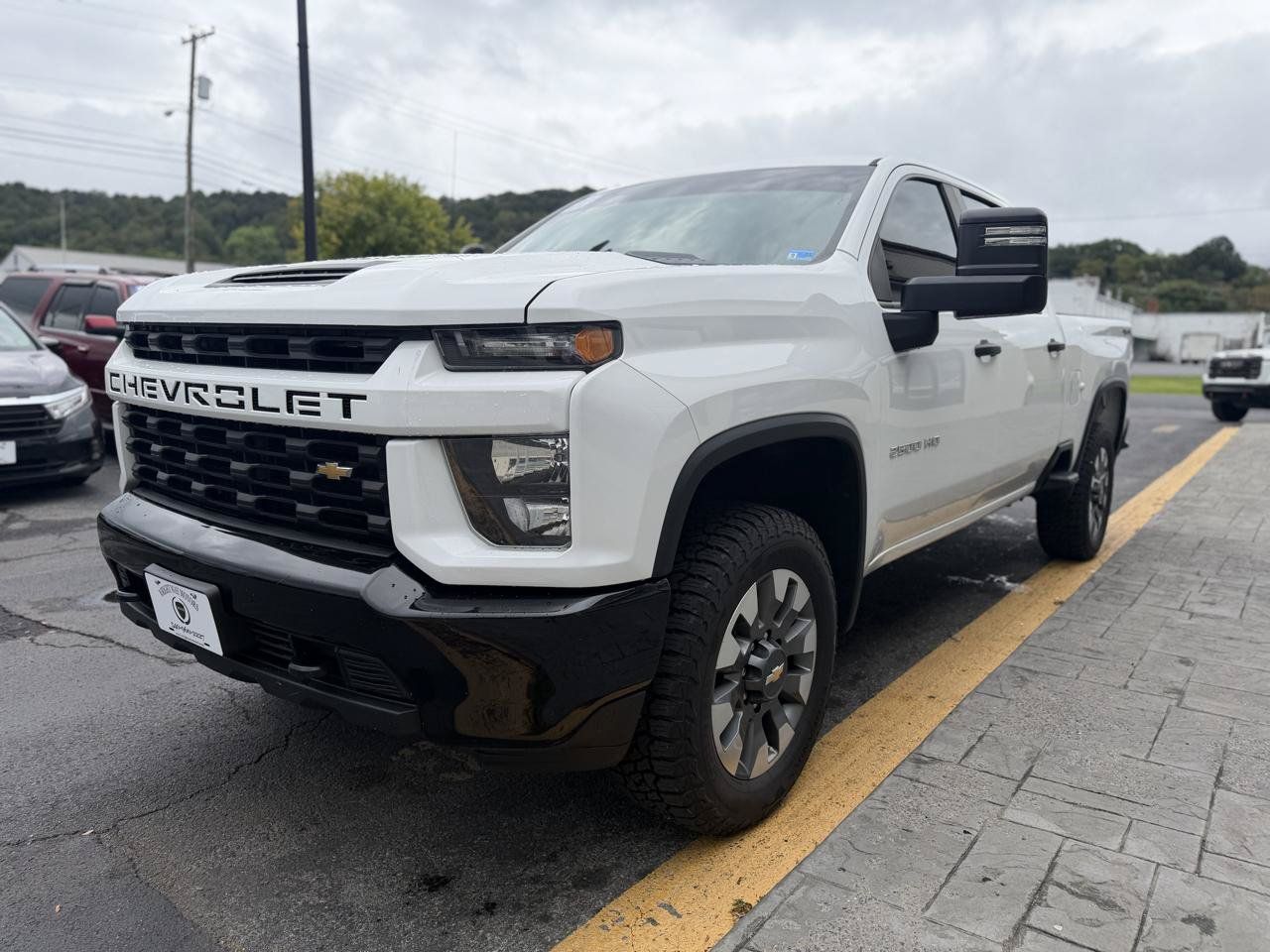 Used 2022 Chevrolet Silverado 2500 Custom w/ Custom Convenience Package AWD/4WD image 4