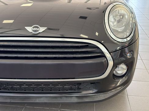 Used 2018 MINI Cooper 2-Door Hardtop FWD image 11