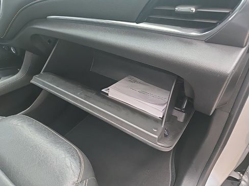 Used 2021 Chevrolet Traverse Premier w/ Redline Edition image 75