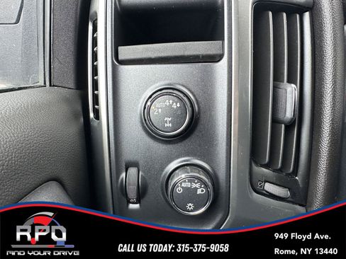 Used 2019 Chevrolet Silverado 1500 LT AWD/4WD image 24