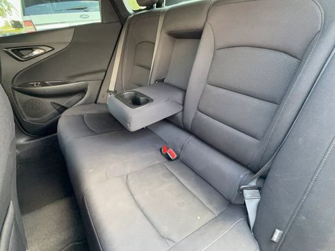 Used 2021 Chevrolet Malibu LT FWD image 19