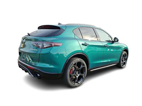 New 2025 Alfa Romeo Stelvio Sprint image 4