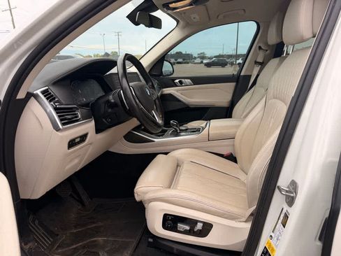 Used 2020 BMW X7 xDrive40i w/ Premium Package AWD/4WD image 9