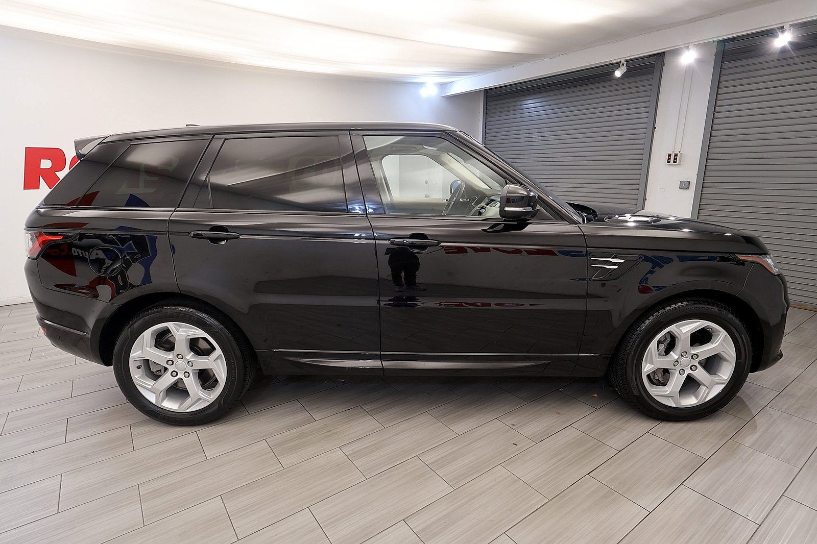 Used 2018 Land Rover Range Rover Sport HSE AWD/4WD image 6