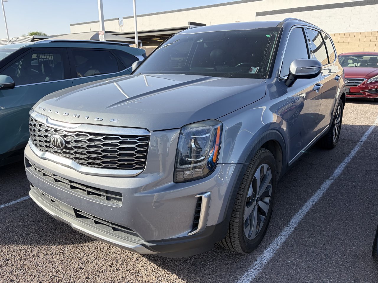 Used 2020 Kia Telluride S FWD image 4