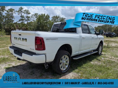 Used 2025 RAM 2500 Laramie w/ Sport Appearance Package AWD/4WD image 4