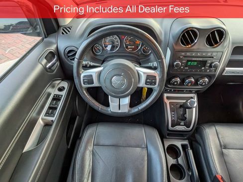 Used 2017 Jeep Compass High Altitude FWD image 13