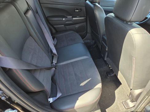 Used 2024 Mitsubishi Outlander Sport AWD image 12