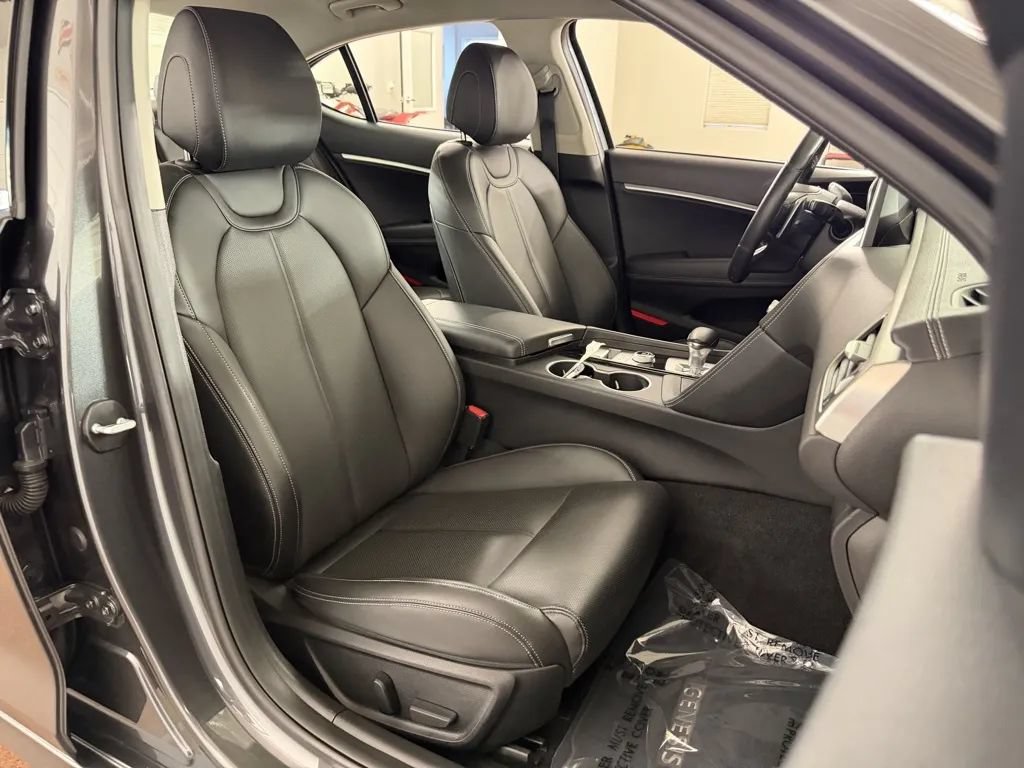Used 2021 Genesis G70 2.0T AWD/4WD image 34