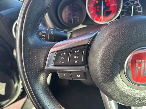 Used 2018 FIAT 124 Spider Abarth w/ Convenience Group image 30