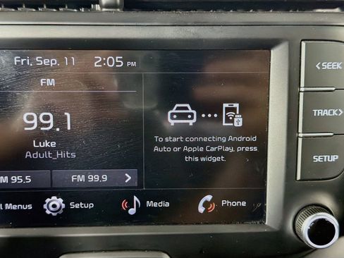 Used 2025 Kia Soul LX w/ LX Technology Package FWD image 22