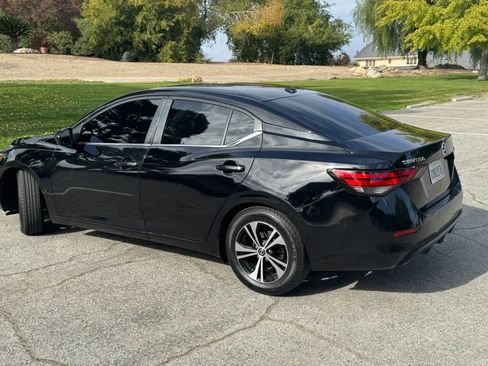 Used 2021 Nissan Sentra SV FWD image 3