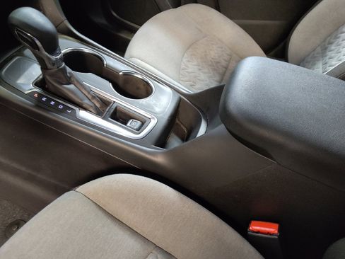 Used 2024 Chevrolet Equinox LS w/ Driver Confidence II Package FWD image 26