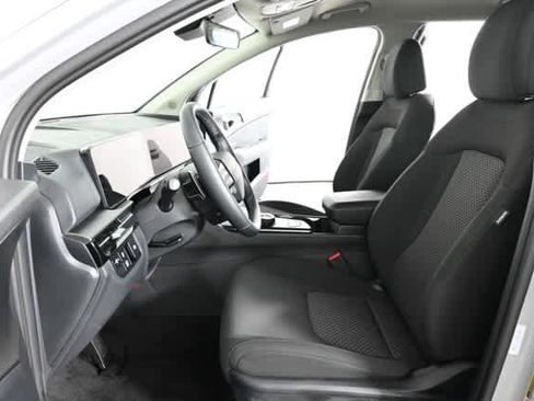 New 2026 Kia Sportage S image 17