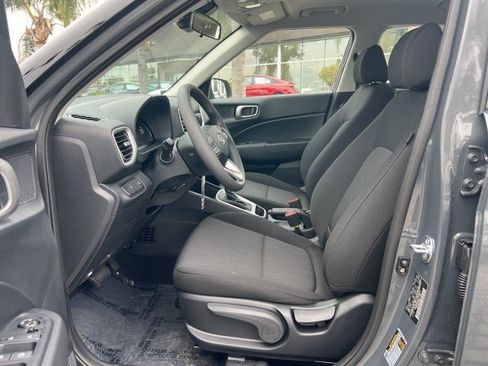 New 2026 Hyundai Venue SE image 9
