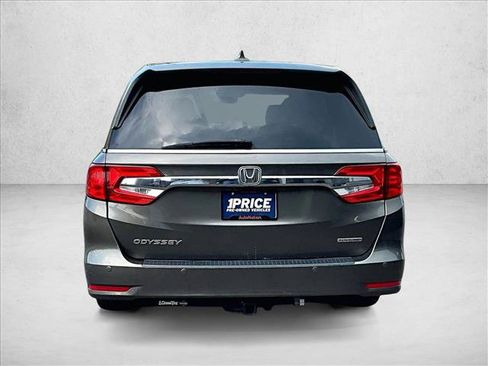 Used 2018 Honda Odyssey Touring image 4