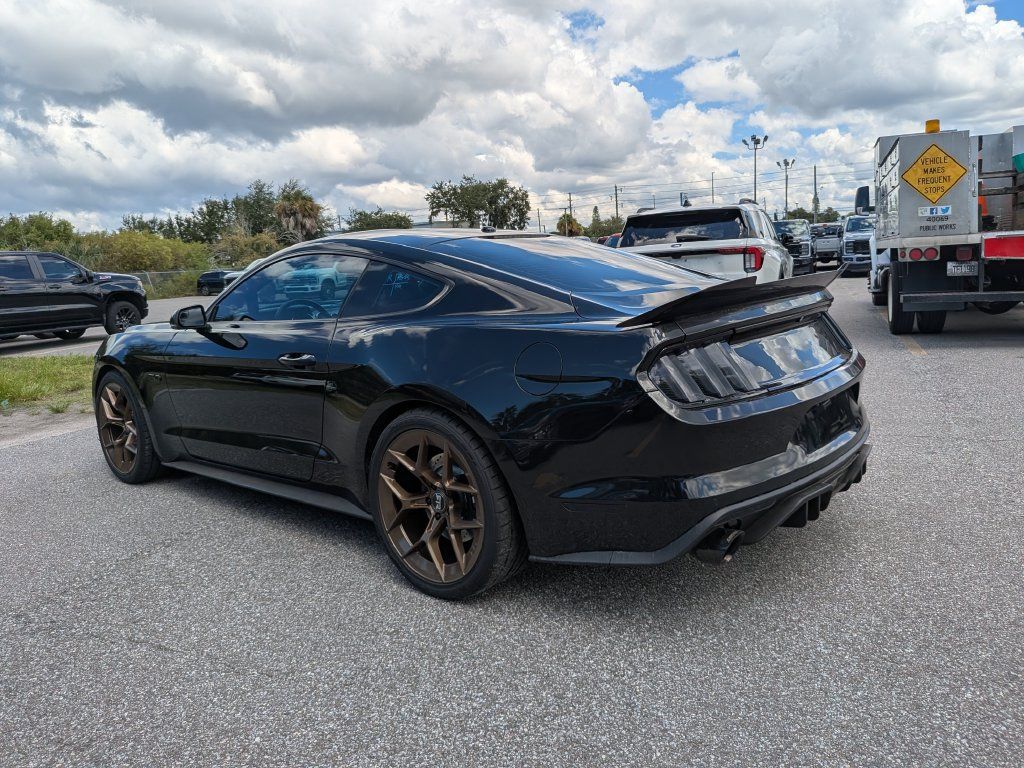 Used 2017 Ford Mustang GT Premium w/ GT Performance Package RWD image 6