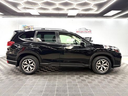 Used 2020 Subaru Forester Premium AWD/4WD image 16