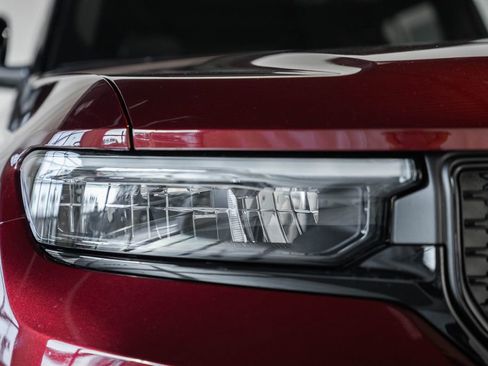 New 2025 Jeep Grand Cherokee Limited image 12