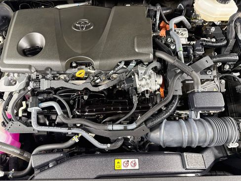 Used 2025 Toyota Camry SE w/ Convenience Package FWD image 44