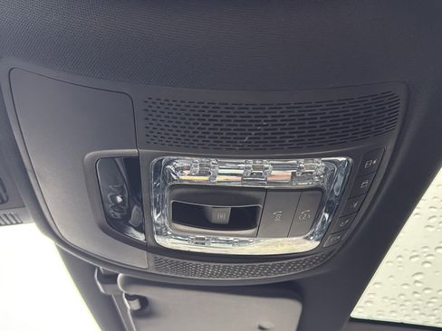 Used 2020 Mercedes-Benz GLS 450 4MATIC image 26