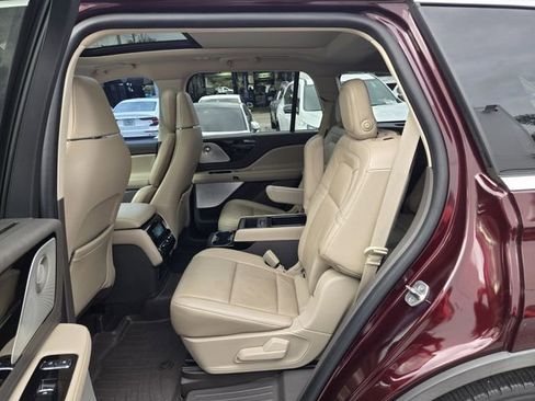 Used 2020 Lincoln Aviator Reserve w/ Equipment Group 201A image 14