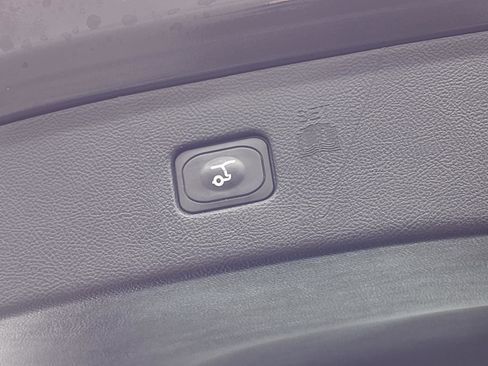 Used 2023 Ford Edge SEL w/ Convenience Package image 22