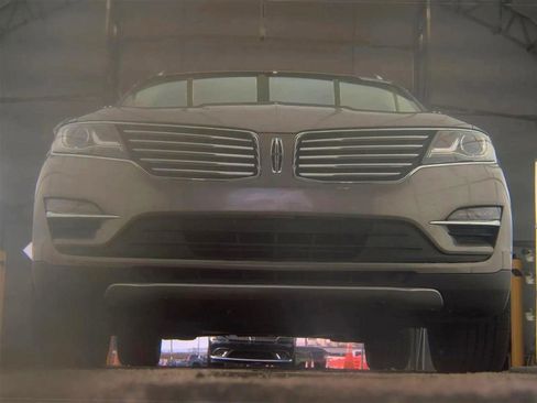 Used 2016 Lincoln MKC Select w/ Select Plus Package FWD image 3