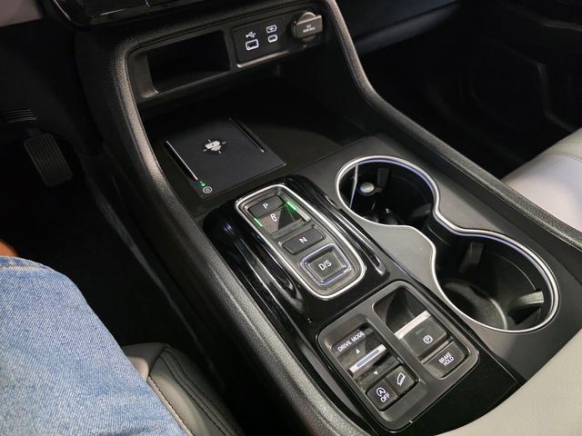 Used 2024 Honda Pilot Touring image 30