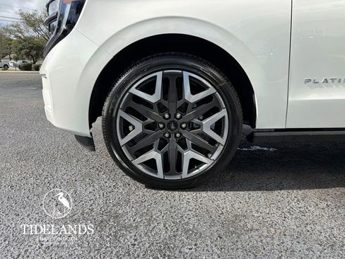 New 2026 Ford Expedition Platinum w/ Platinum Ultimate Package image 29