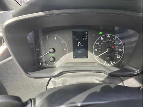 Used 2024 Toyota Corolla SE w/ SE Package FWD image 17
