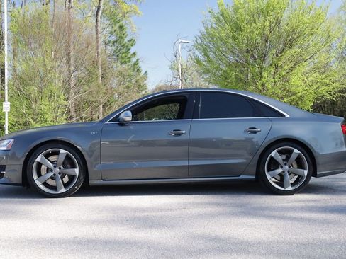Used 2016 Audi S8 4.0T w/ Driver Assistance Package image 2