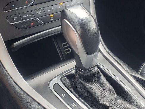 Used 2016 Ford Edge SEL w/ Equipment Group 201A AWD/4WD image 20