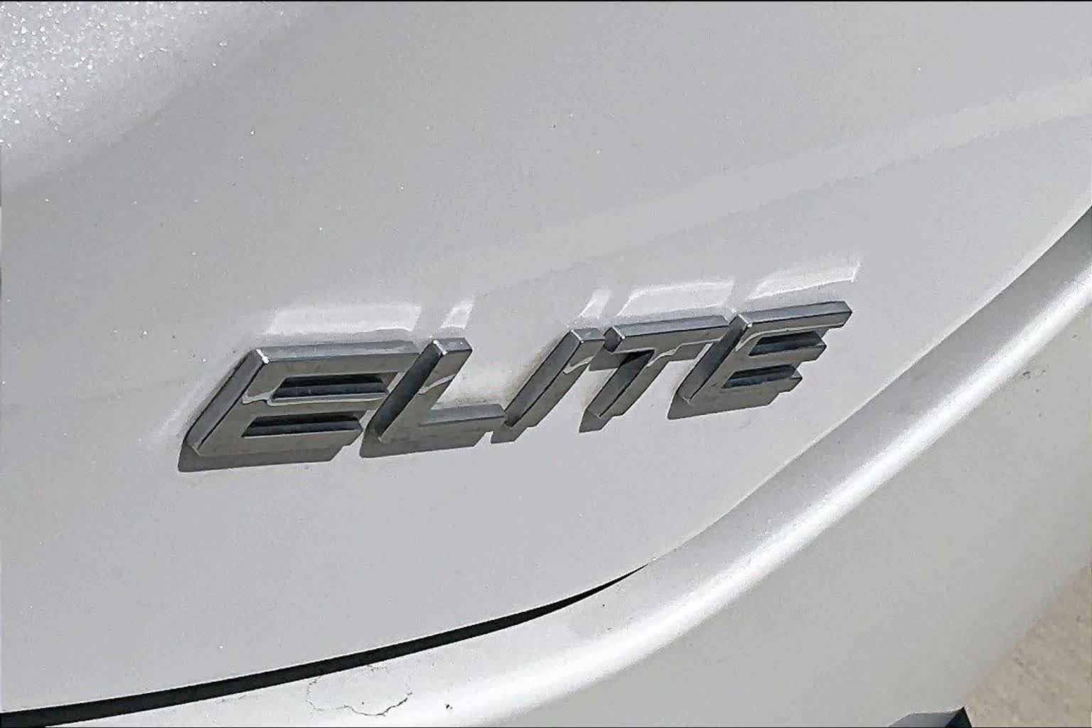 Used 2023 Honda Pilot Elite image 9