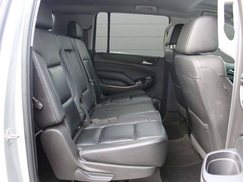 Used 2017 Chevrolet Suburban LT AWD/4WD image 20