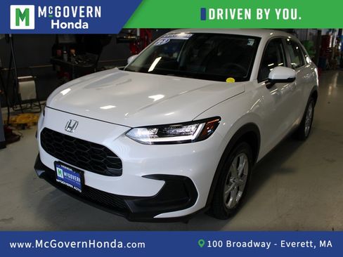 Used 2023 Honda HR-V LX image 1