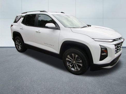 New 2026 Chevrolet Equinox LT w/ Convenience Package II image 5