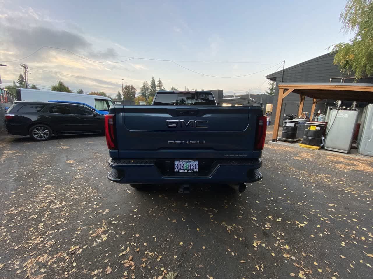 Used 2025 GMC Sierra 3500 Denali Ultimate AWD/4WD image 5